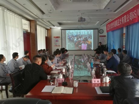 顾问师对活动开展进行培训